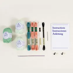 Contenu du kit crochet débutant Amigurumi Tortue Ocean DMC avec fils Happy Cotton et crochet inclus.