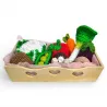 Plateau en bois contenant 11 légumes au crochet faits main, dînette artisanale pour enfant.