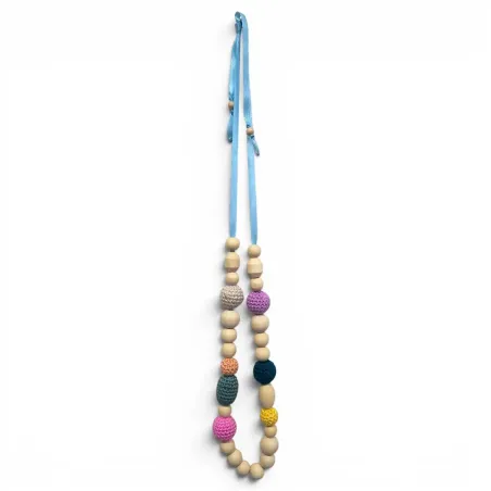 collana-allattamento-uncinetto-legno-blu-regolabile
